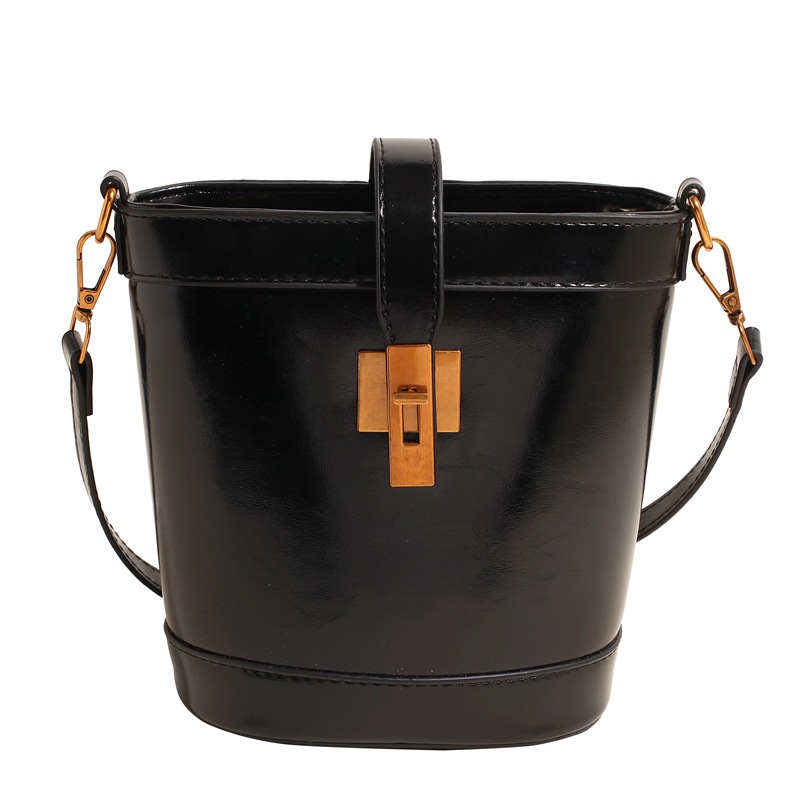 High-end oil wax leather bucket bag for women, 2024 new retro, trendy, simple and versatile single-shoulder crossbody bag for women Item Picture