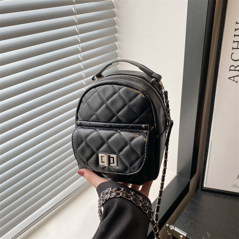 Cross-border Chanel-style diamond-shaped chain small backpack for women 2025 New style fashionable and versatile small backpack, single-shoulder crossbody bag full figure