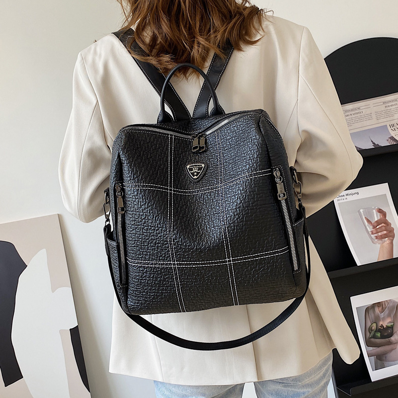 Embroidered thread checkered large-capacity soft leather single-shoulder bag 2022 new style, multi-functional, trendy, versatile and stylish handbag for women details Picture