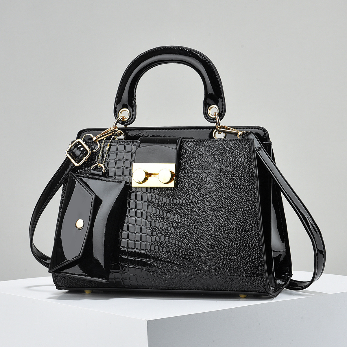 New 2023 Women's bag style Lizard pattern two-piece set, simple and elegant European and American trend single-shoulder crossbody handbag details Picture