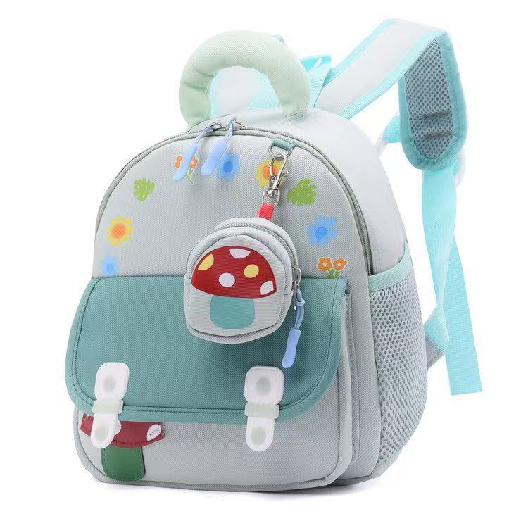 New mini schoolbag with chest buckle, kindergarten girls' school enrollment backpack, children's 1-3 years old 2 lightweight study tour bag full figure