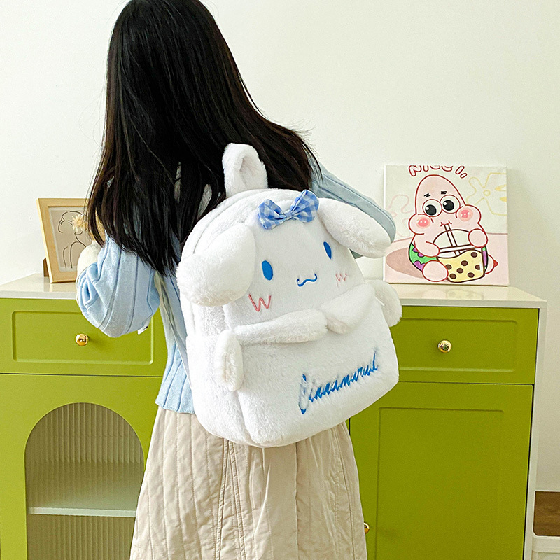 New cartoon plush bags, student backpacks, cute, soft and sweet girls' outdoor storage bags wholesale Application Scenario