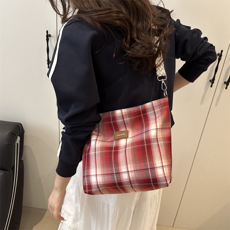 Cross-border women's bags: Niche and simple checkered women's single-shoulder bag, new cross-border trendy casual crossbody bag, fashionable women's bag Specification drawing
