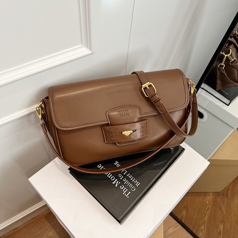 A trendy and high-end small crossbody bag for women in 2025, a casual and versatile Instagram single-shoulder bag Specification drawing