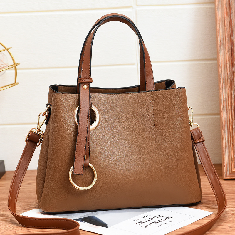 2022 New Style simple and elegant PU soft leather handbag for foreign trade, large-capacity single-shoulder crossbody bag for cross-border travel to Europe and America Application Scenario