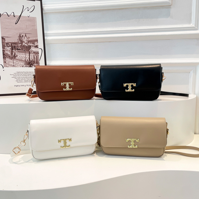 French niche bag for women, Spring 2025 new style, trendy and stylish, single-shoulder small square bag, retro and simple crossbody bag Application Scenario