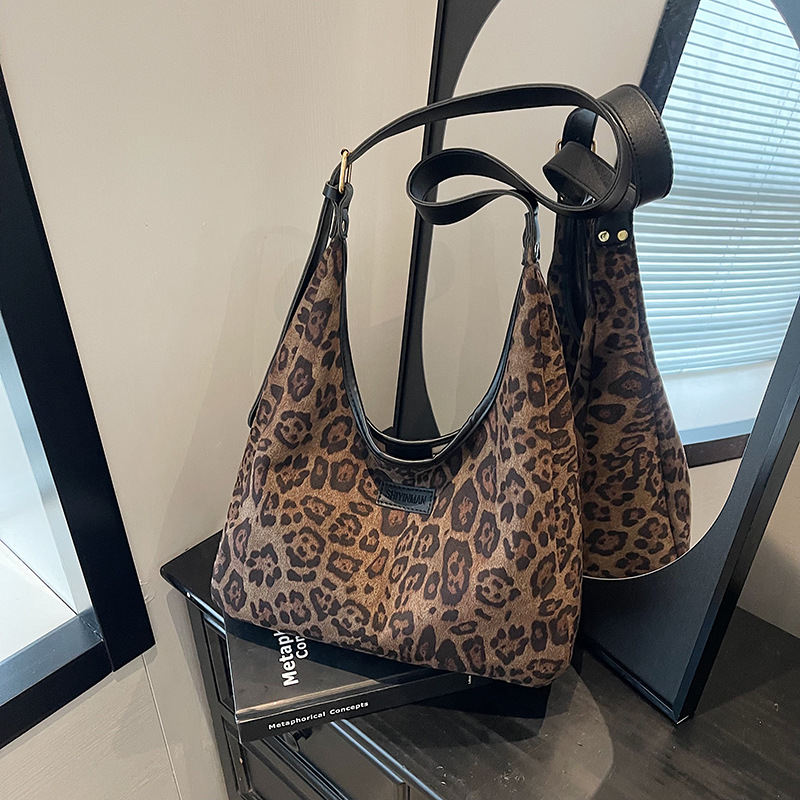 Leopard print women's large-capacity 2024 new casual single-shoulder shopping bag, fashionable and versatile tote bag for work and commuting Specification drawing