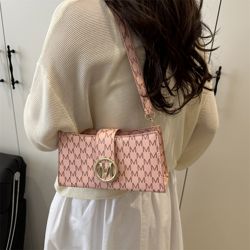 French niche underarm bag for women 2025 Spring/Summer new simple crossbody bag, retro and fashionable women's single-shoulder bag Specification drawing
