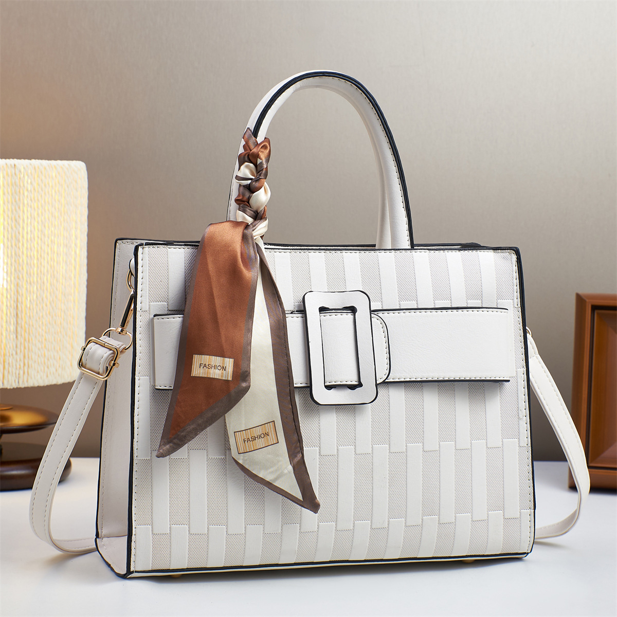 The 2025 new stylish embossed design tote bag with a high-end feel is a perfect cross-border single-shoulder bag for mom details Picture