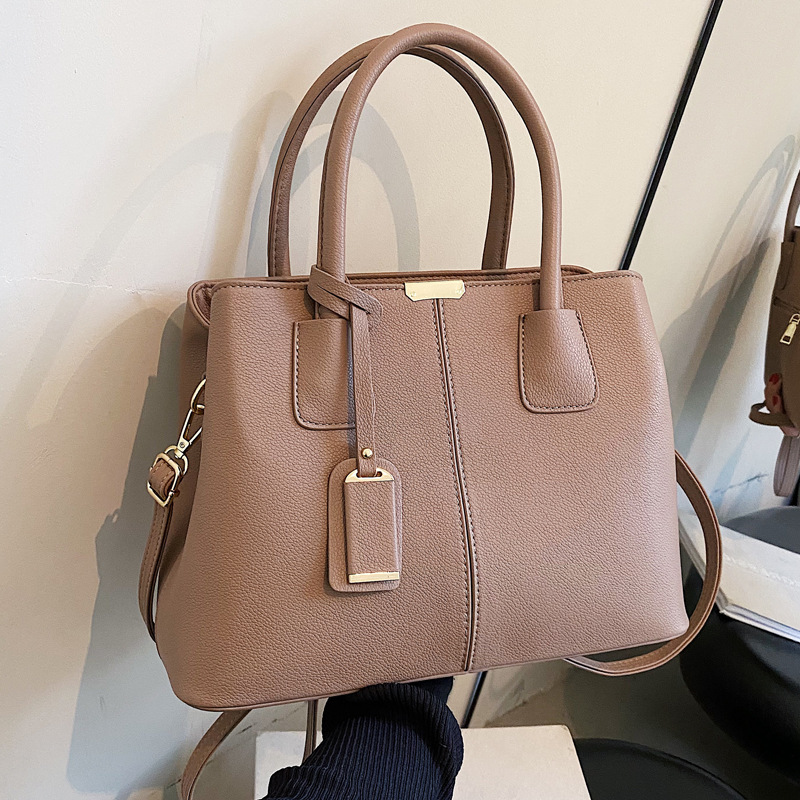 Cross-border quality bag 2023 New style fashionable Tote bag, ins Women's large capacity commuter bag, single-shoulder crossbody bag full figure