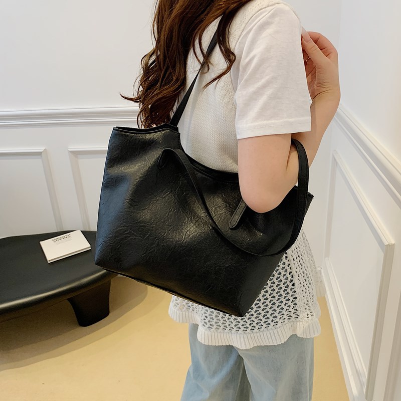 Retro large-capacity women's bag, 2025 new trendy Korean style versatile tote bag, fashionable single-shoulder commuter bag Specification drawing