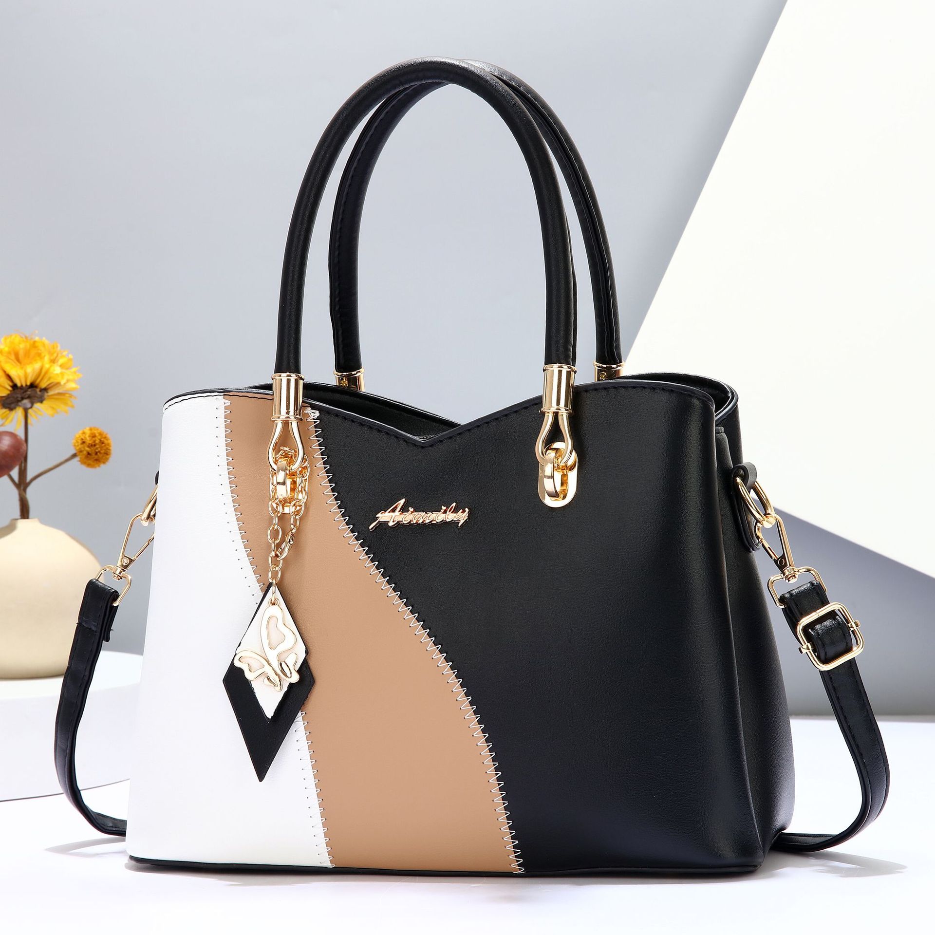 Women's bag 2025 New style fashionable color-blocking trendy handbag, large-capacity simple color-blocking single-shoulder crossbody bag full figure