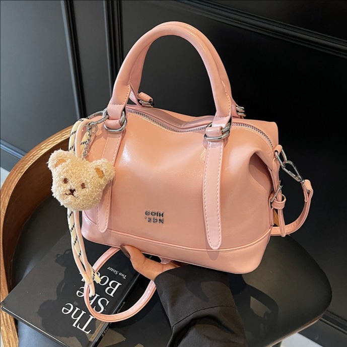 Retro and high-end style hand-held pillow bag for women, 2025 new fashion and casual single-shoulder bag, high-end and simple crossbody bag full figure