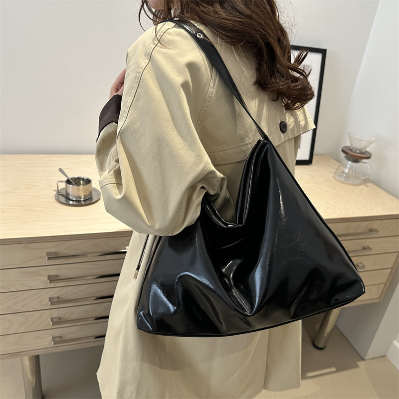 New cross-border casual large-capacity women's bags, commuter single-shoulder bags, crossbody bags, college student class bags, tote bags Specification drawing