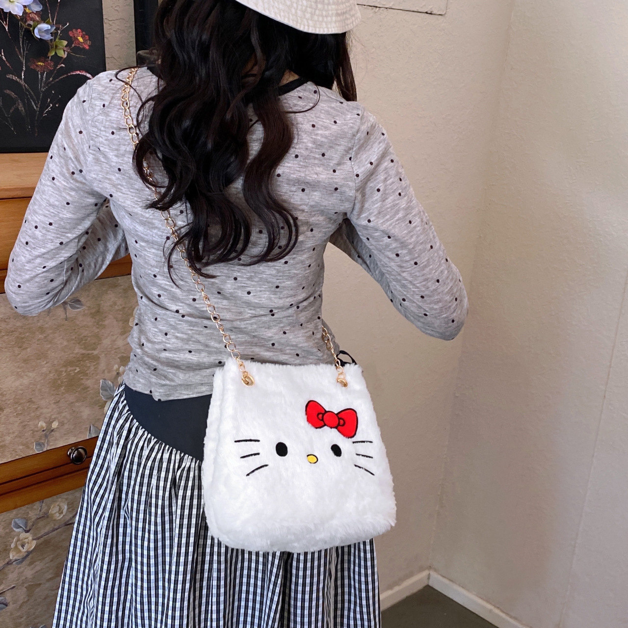 Cartoon kitten bucket bag, chain hand-held drawstring bag, 2025 new style personalized cartoon single-shoulder crossbody bag gift Specification drawing