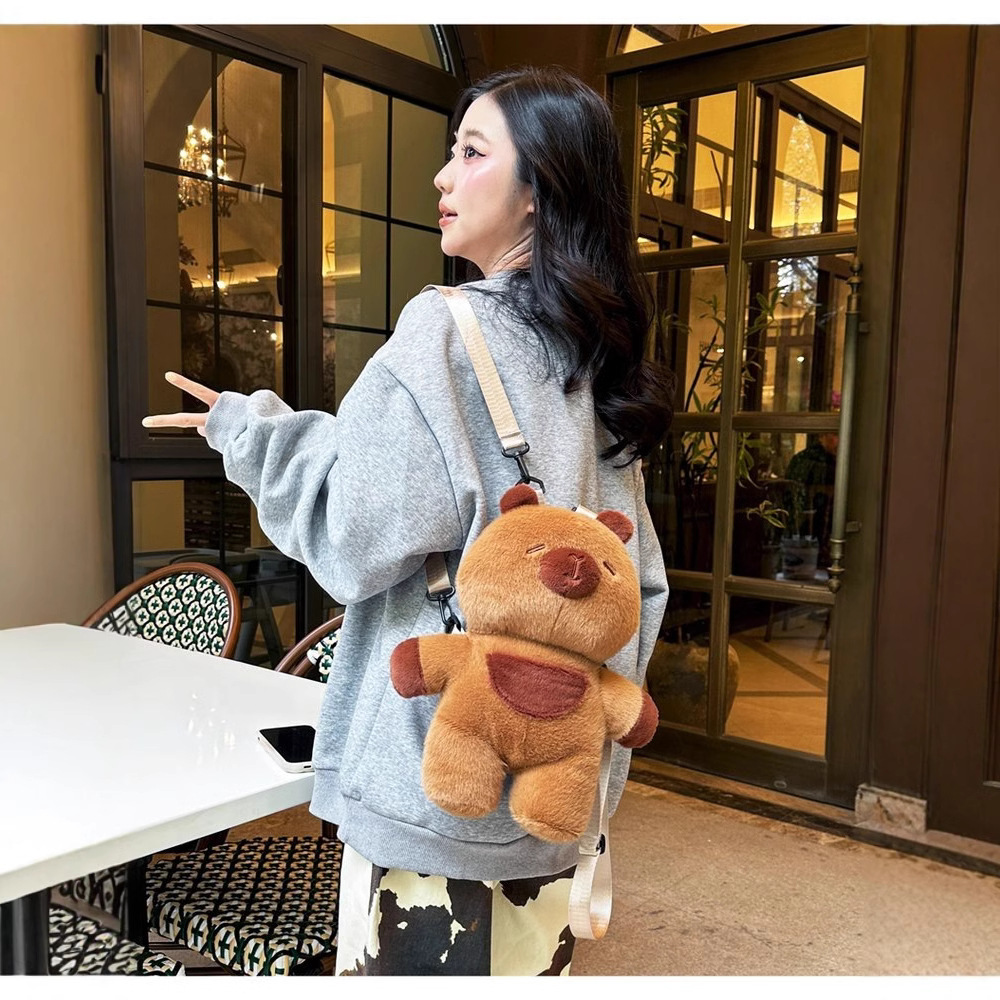Cute cartoon raccoon backpack, plush toy backpack, new panda capybara schoolbag, female capybara doll bag Application Scenario