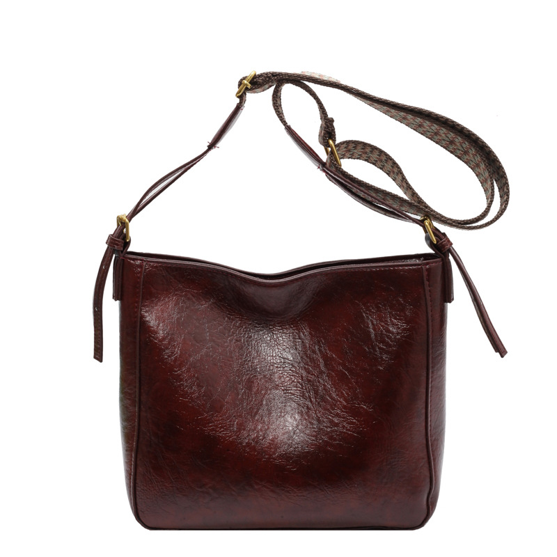 High-end retro and fashionable bucket bag for women, 2024 new style, versatile, large capacity, niche single-shoulder crossbody bag, tote bag Item Picture