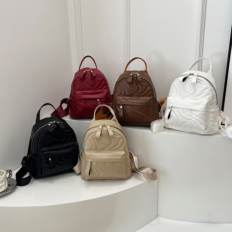 Korean style mini backpack 2024 Autumn and winter new fashion travel single-shoulder bag, casual and versatile women's bag Application Scenario