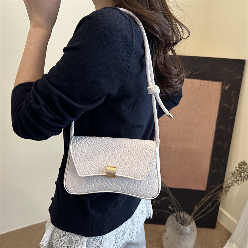 New underarm bag, single-shoulder hand-held baguette bag, fashionable women's bag, crossbody bag, 2025 new casual commuter women's bag Specification drawing