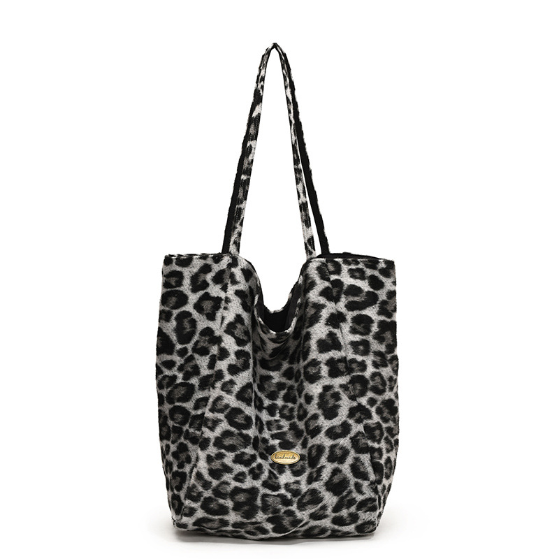Retro large-capacity tote bag for women, 2024 new trendy and fashionable leopard print shoulder bag, high-end and versatile underarm bag Item Picture
