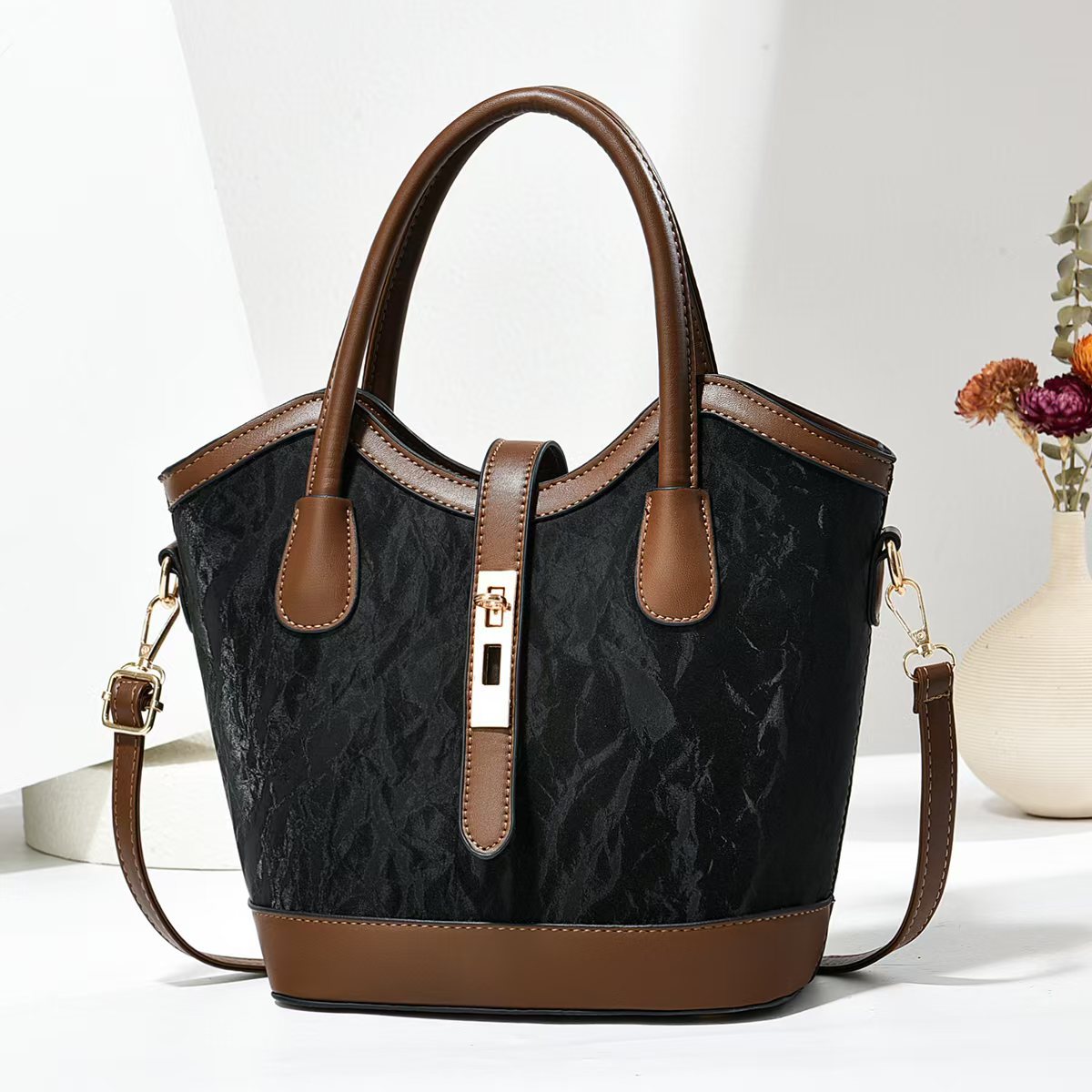 Fashionable handbags, best-selling women's bags, single-shoulder crossbody bags, elegant middle-aged mom bags, versatile 2025 summer new style full figure