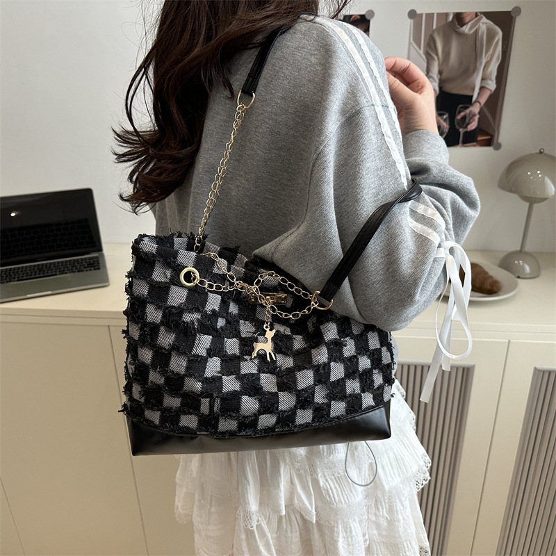 Large-capacity casual denim large bag for women, 2025 new style fashionable single-shoulder bag, commuter crossbody tote bag details Picture
