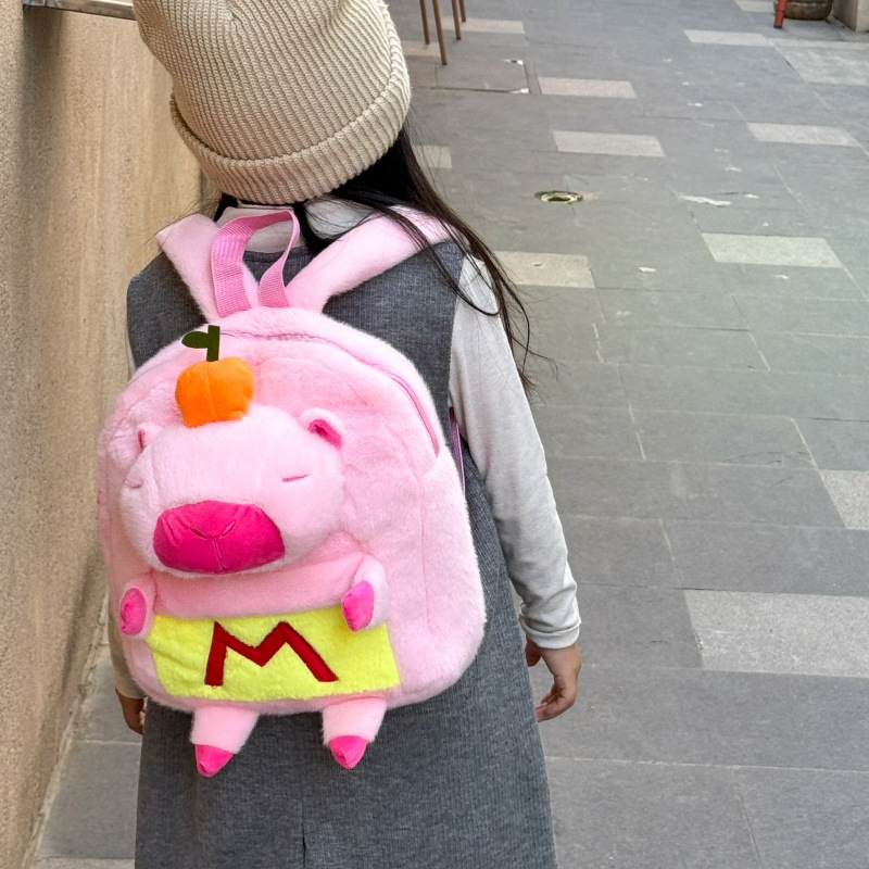 The new cute orange-topped Capibara doll schoolbag is adorable and girlish, versatile and easy to store. It's a double-shoulder capybara backpack Application Scenario