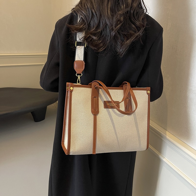 Large-capacity canvas bag for women, 2024 new style, fashionable and simple single-shoulder crossbody bag, casual commuting tote bag details Picture