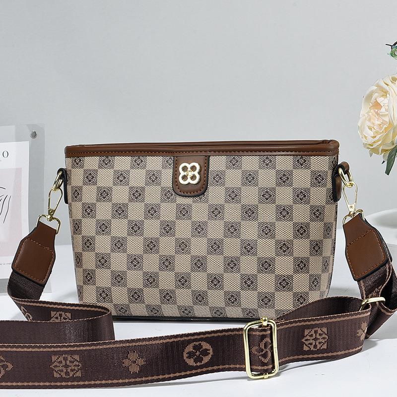 Summer versatile and high-quality women's crossbody bag, lightweight women's bag, 2023 new trendy single-shoulder bag, soft leather small bag full figure