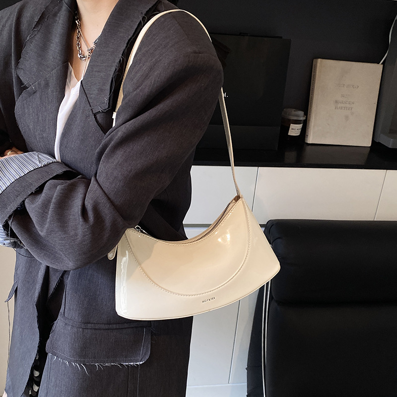 Cross-border solid color elegant underarm bag for women 2024 new Spring/Summer, high-end, niche design, individual single-shoulder crossbody bag details Picture