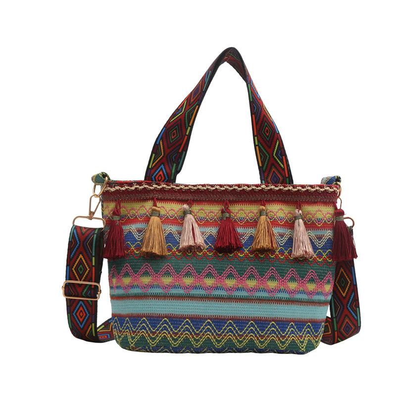 Ethnic style large-capacity tassel personalized tote bag, 2024 new single-shoulder crossbody bag, Bohemian niche women's bag Item Picture