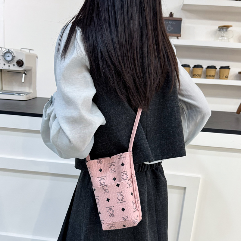 2025 New women's wallet, bear print portable travel fashion mobile phone bag, coin purse Specification drawing
