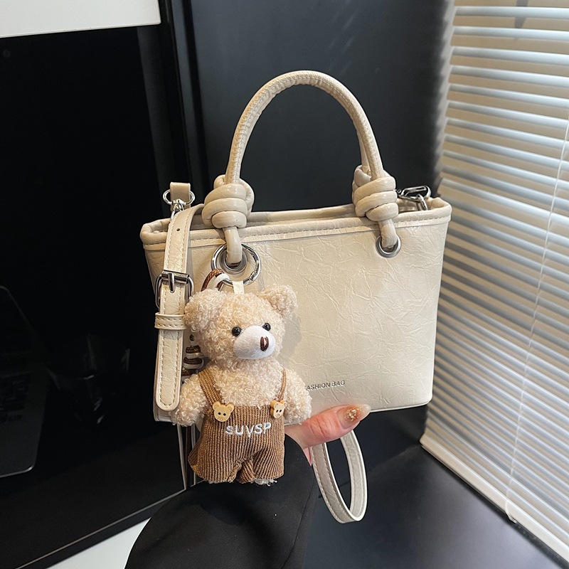 Simple and casual handbag, Korean style, fashionable and versatile bucket bag, 2025 new style, niche design, high-end crossbody bag full figure