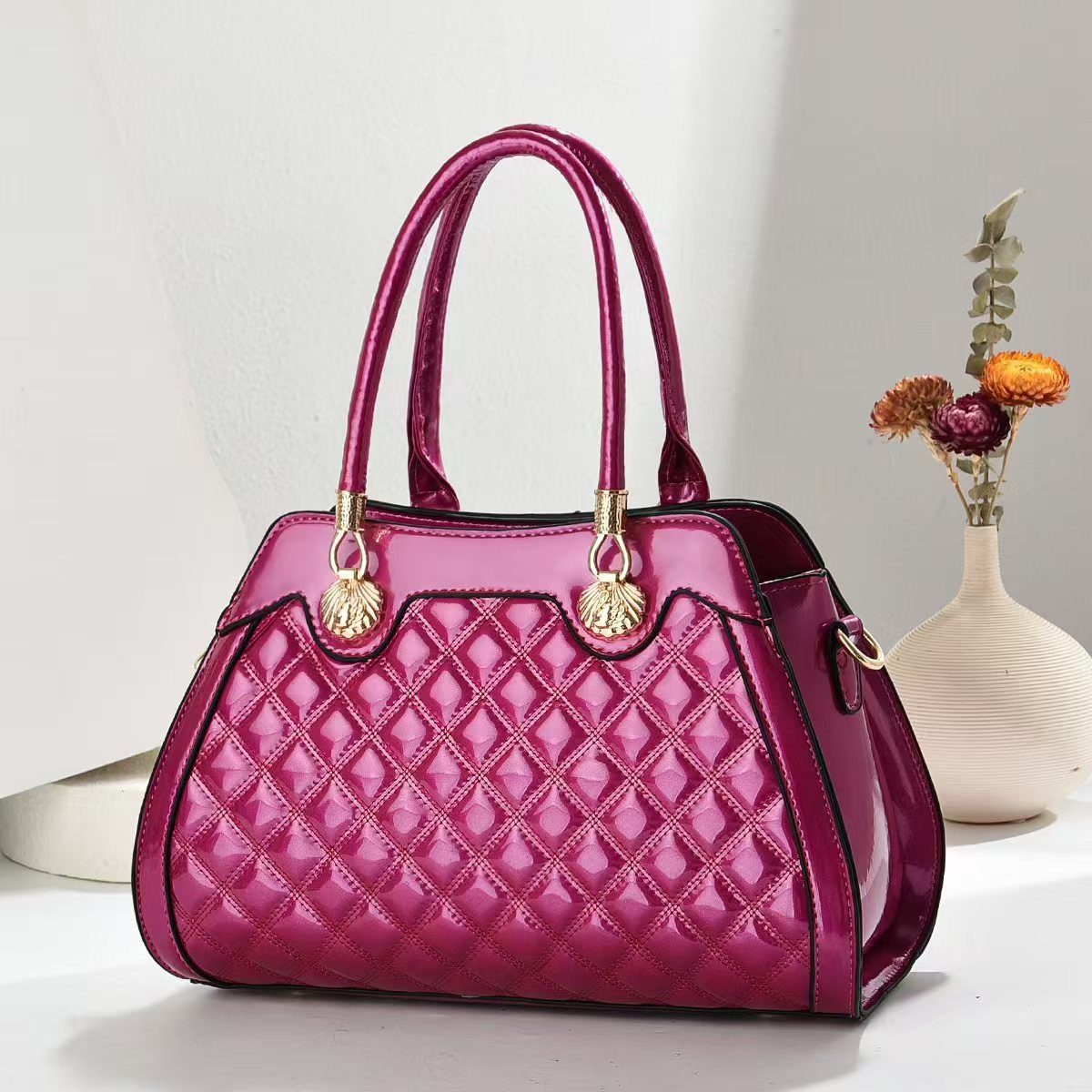 New trendy diamond-patterned women's bags, fashionable, elegant and versatile women's bags, single-shoulder, hand-carry and crossbody women's bags Specification drawing