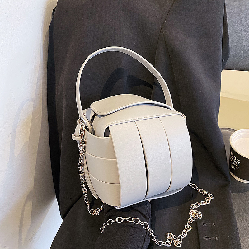 "2022 New Korean-style patchwork color-blocking chain small square bag, casual hand-held shoulder crossbody bag for bag women, available for delivery. full figure