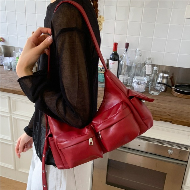 High-end women's bag, versatile motorcycle bag, multi-pocket crossbody bag, 2025 new solid color single-shoulder bag, casual underarm bag full figure