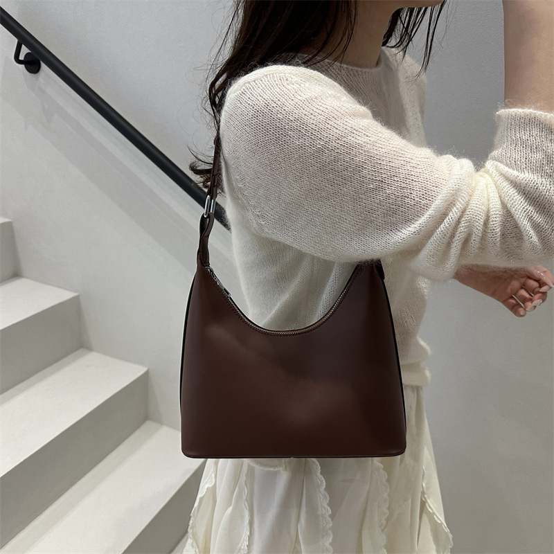 A French niche design with a simple and elegant texture underarm bag for women, a new 2025 trendy and versatile single-shoulder bag for women Specification drawing