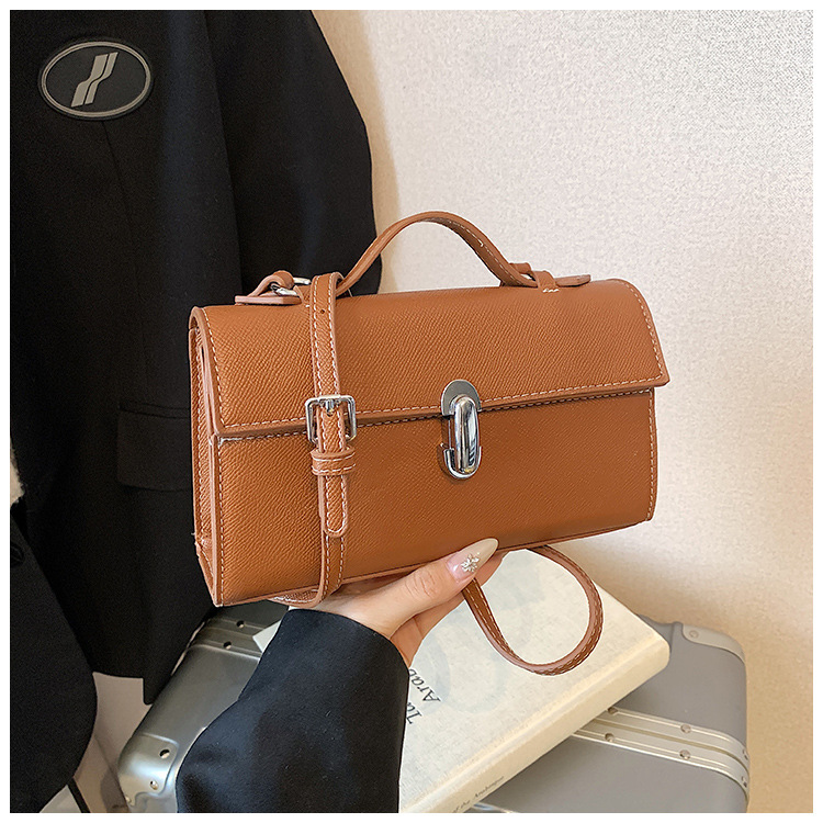 Korean retro hand-held box bag for women, 2025 new style bag, fashionable shoulder bag, high-end feel, niche crossbody bag, trendy full figure