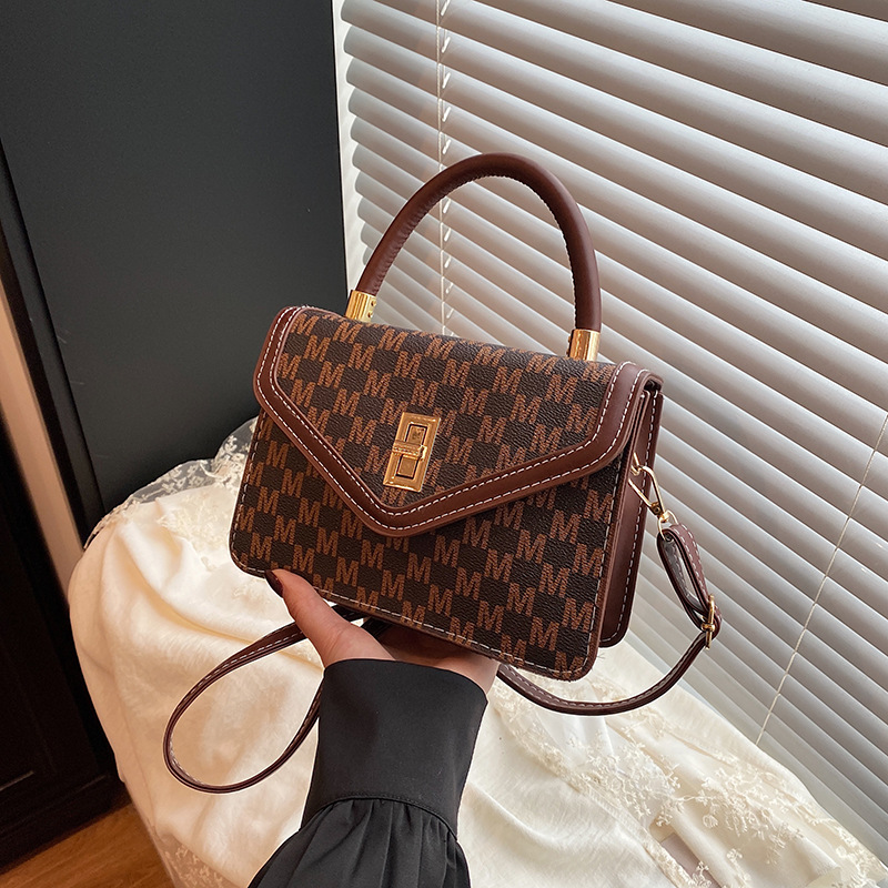 Cross-border high-end small square bag 2025 Spring New Style Fashionable and versatile women's single-shoulder bag, crossbody bag, hand-held small bag full figure