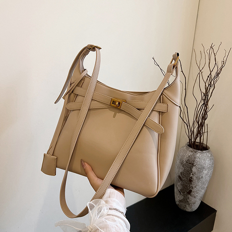 Retro bag for women, large capacity 2024 new style, casual, versatile and fashionable single-shoulder crossbody bag, simple for work and commuting details Picture