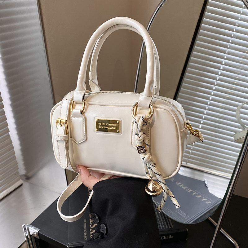 Hand-held pillow bag for women, 2025 new style bag, retro and versatile, single-shoulder bag, trendy and fashionable, high-end quality crossbody bag details Picture
