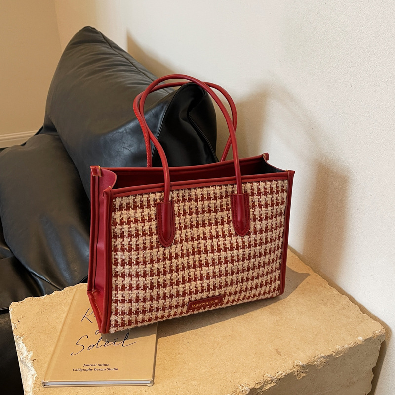 Red checkered Tote bag for women, 2023 new style, fashionable, versatile, commuter single-shoulder bag, bride's wedding bag Specification drawing