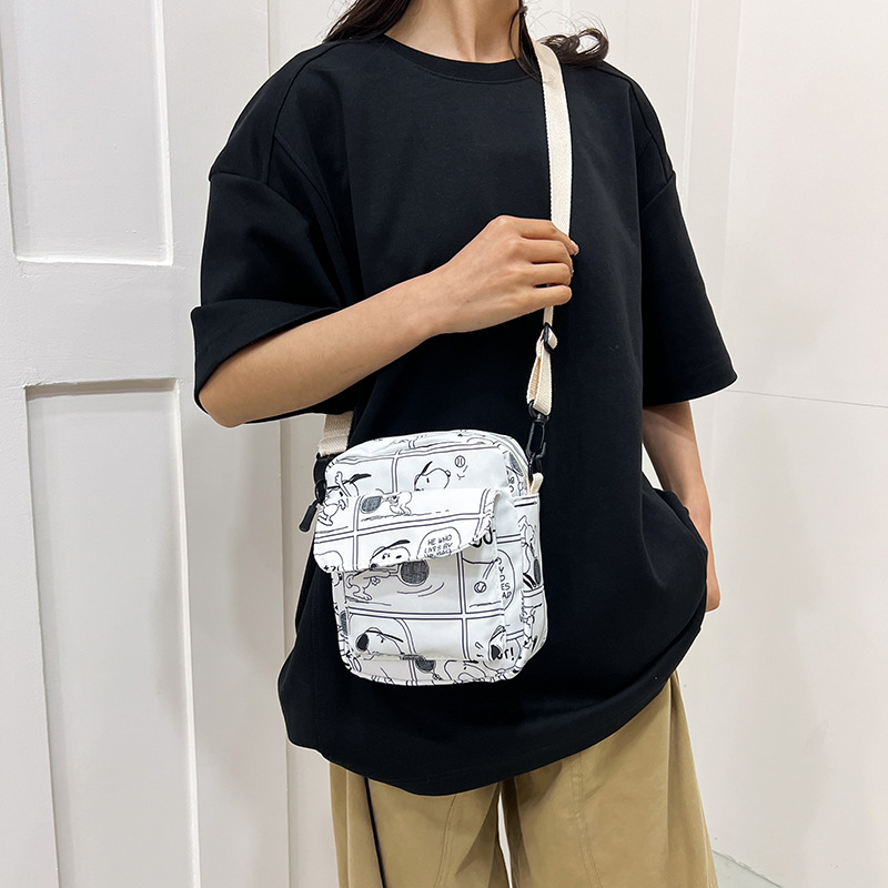 Printed single-shoulder female student bag, multi-pocket storage, large capacity, small square bag, water-resistant, water-like, single-shoulder crossbody bag details Picture