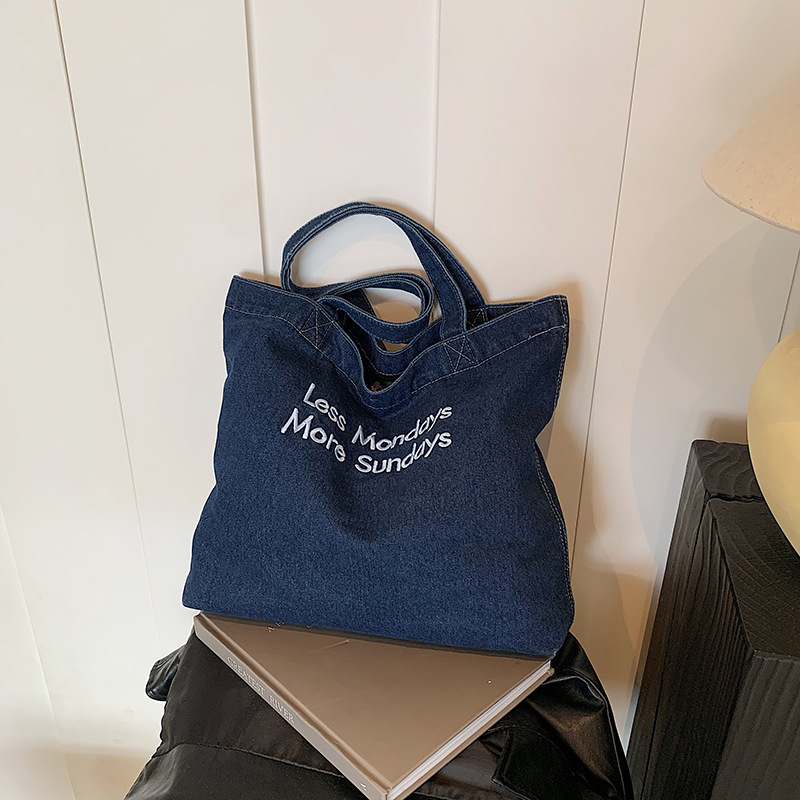 Retro American canvas bag, ins style, large-capacity student commuter bag, single-shoulder tote bag for women full figure