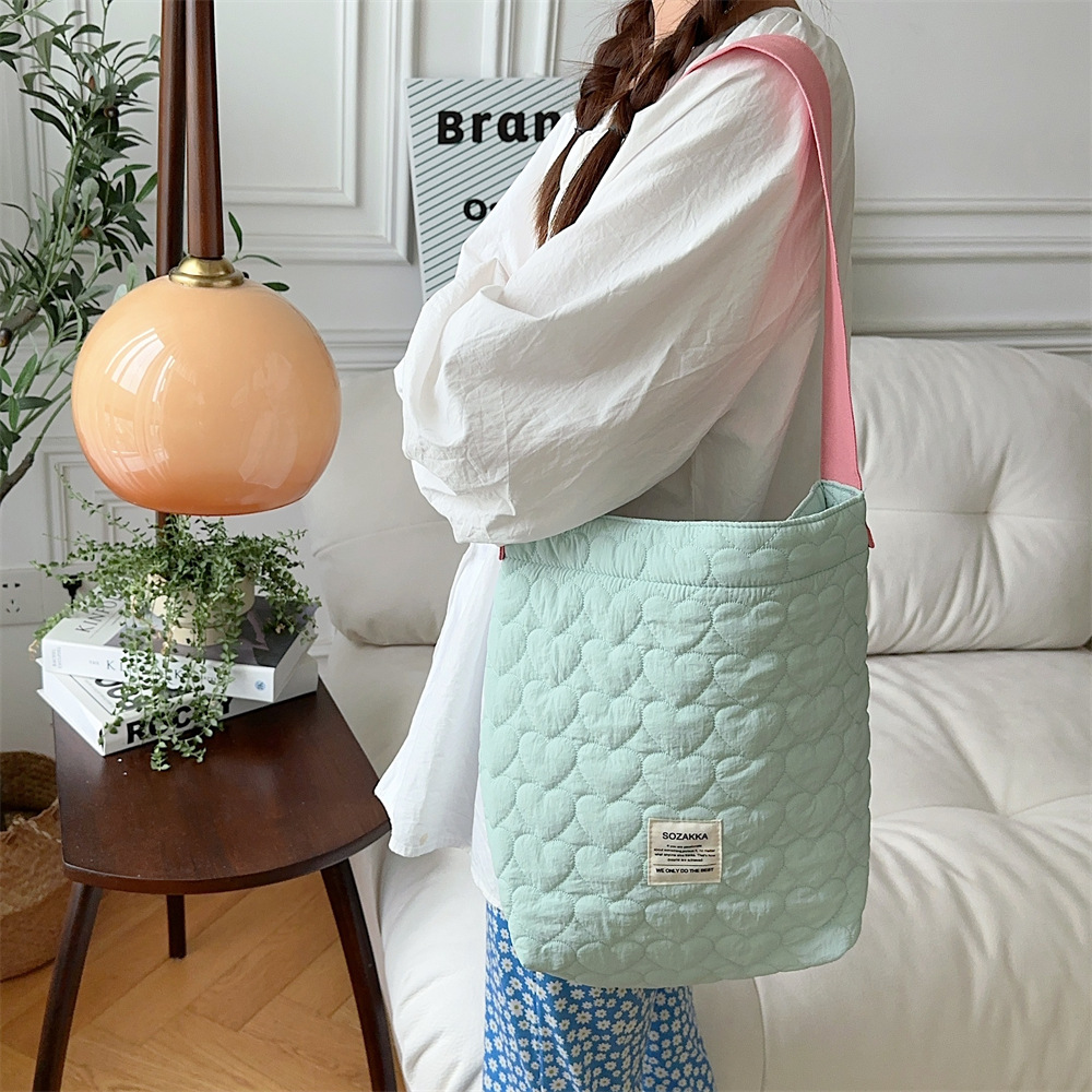 38241 ins New color-blocking single-shoulder bag for girls, practical large-capacity mommy bag, quilted single-shoulder bag for girls Specification drawing