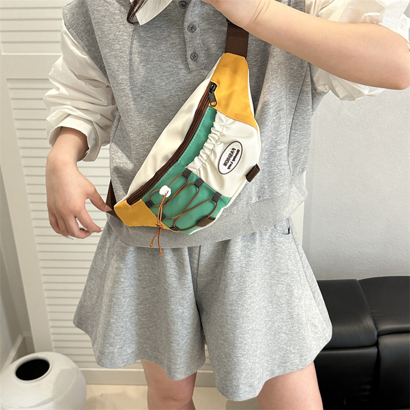 Japanese-style retro color-blocking saddle bag, women's Korean-style niche design crossbody bag, sporty and casual dumpling bag Application Scenario
