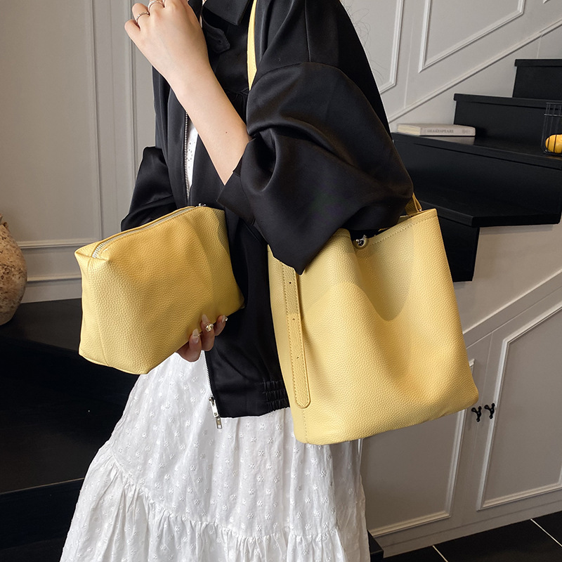 Cross-border retro and simple bucket bag for women, 2025 new style, high-end feel, large capacity, commuting fashion, lychee pattern single-shoulder bag details Picture