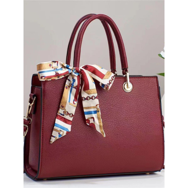 2024 new high-end handbag, large-capacity middle-aged mom bag, fashionable and high-end texture women's bag, one-piece consignment full figure