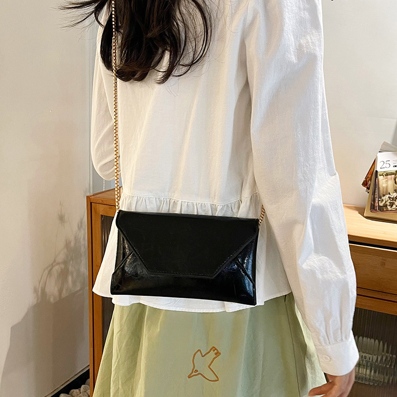 Cross-border crossbody mobile phone bag for women 2025 New style fashionable striped envelope chain bag, versatile and simple single-shoulder mobile phone bag Specification drawing