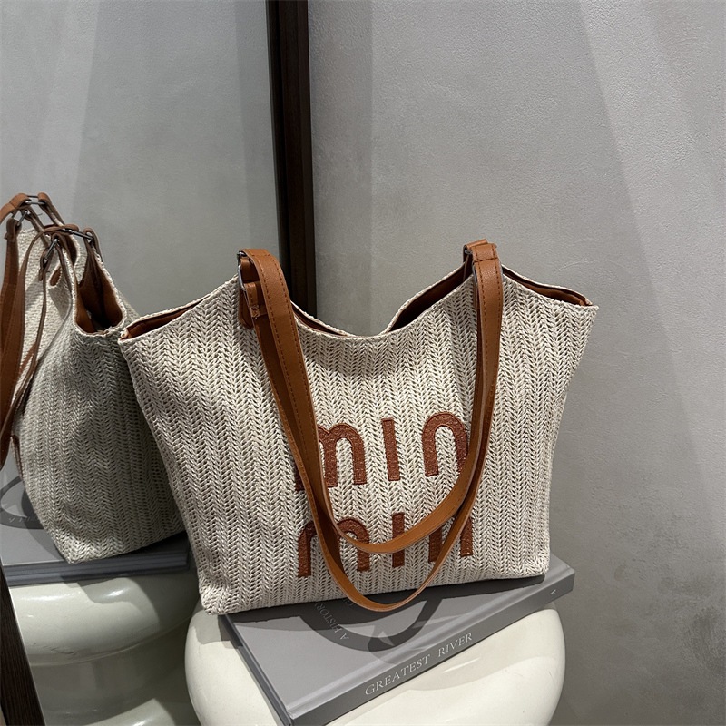 Beach bag, hand-held woven small bag, women's 2025 new summer single-shoulder crossbody bag, vegetable basket, bucket, straw woven bag details Picture